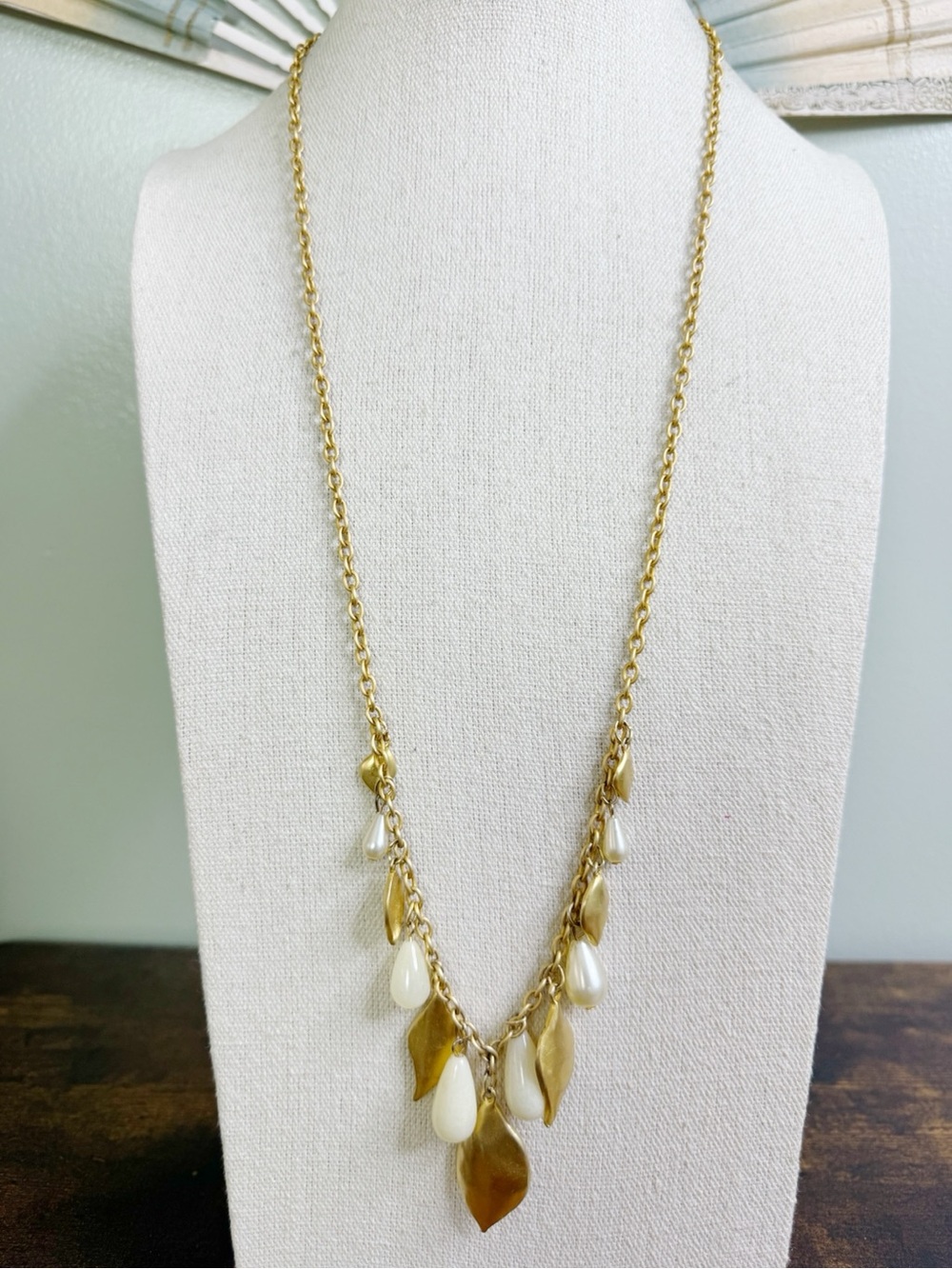 Gold Tone Leaf and Teardrop Faux Pearl Necklace - Fairy Core